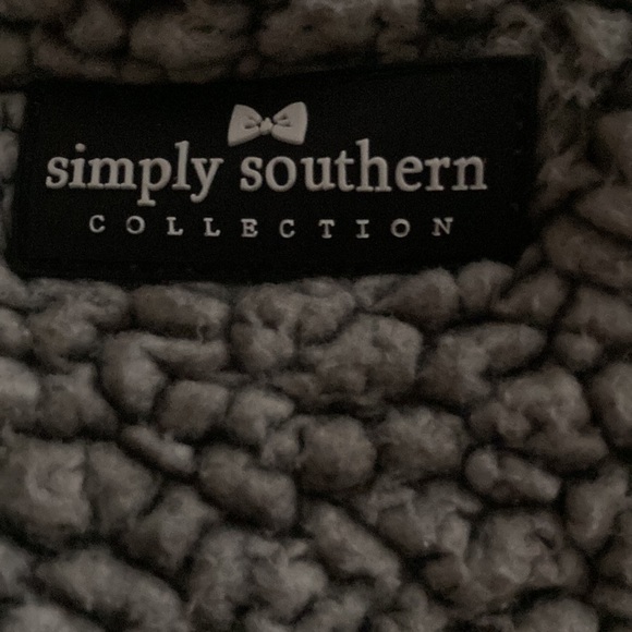 Simply Southern XL gray quarter zipper. - Picture 4 of 4